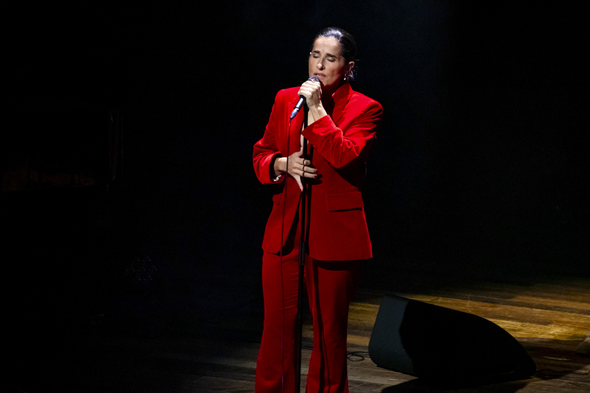 Cristina Branco Mãe @ De Roma, picture 5, photographed by dirk janssens - FrontView Magazine