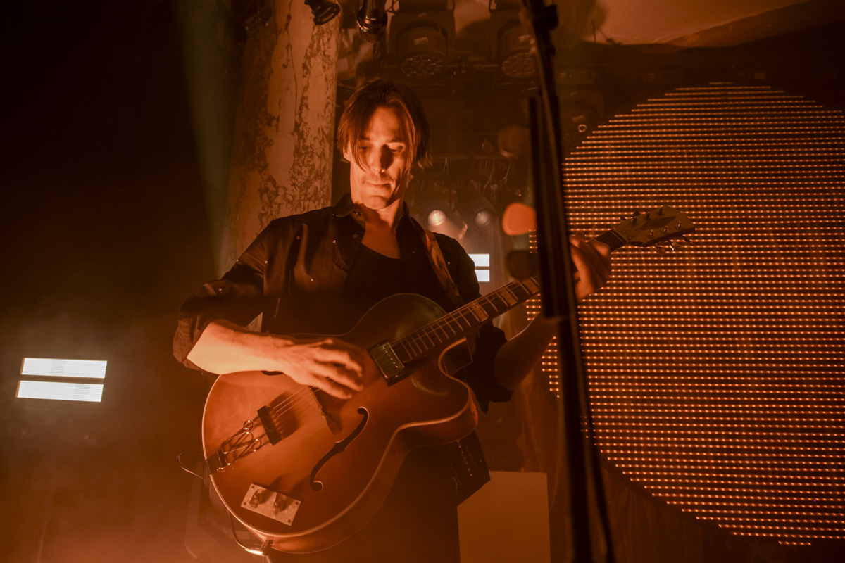 Cari Cari @ De Roma, picture 1, photographed by dirk janssens - FrontView Magazine