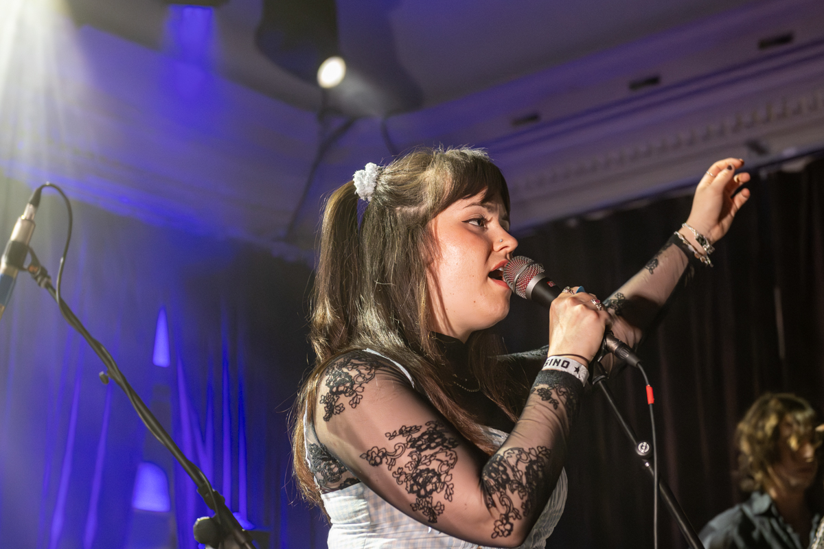 Vona Vella @ De Casino, picture 7, photographed by Bart Janssens - FrontView Magazine