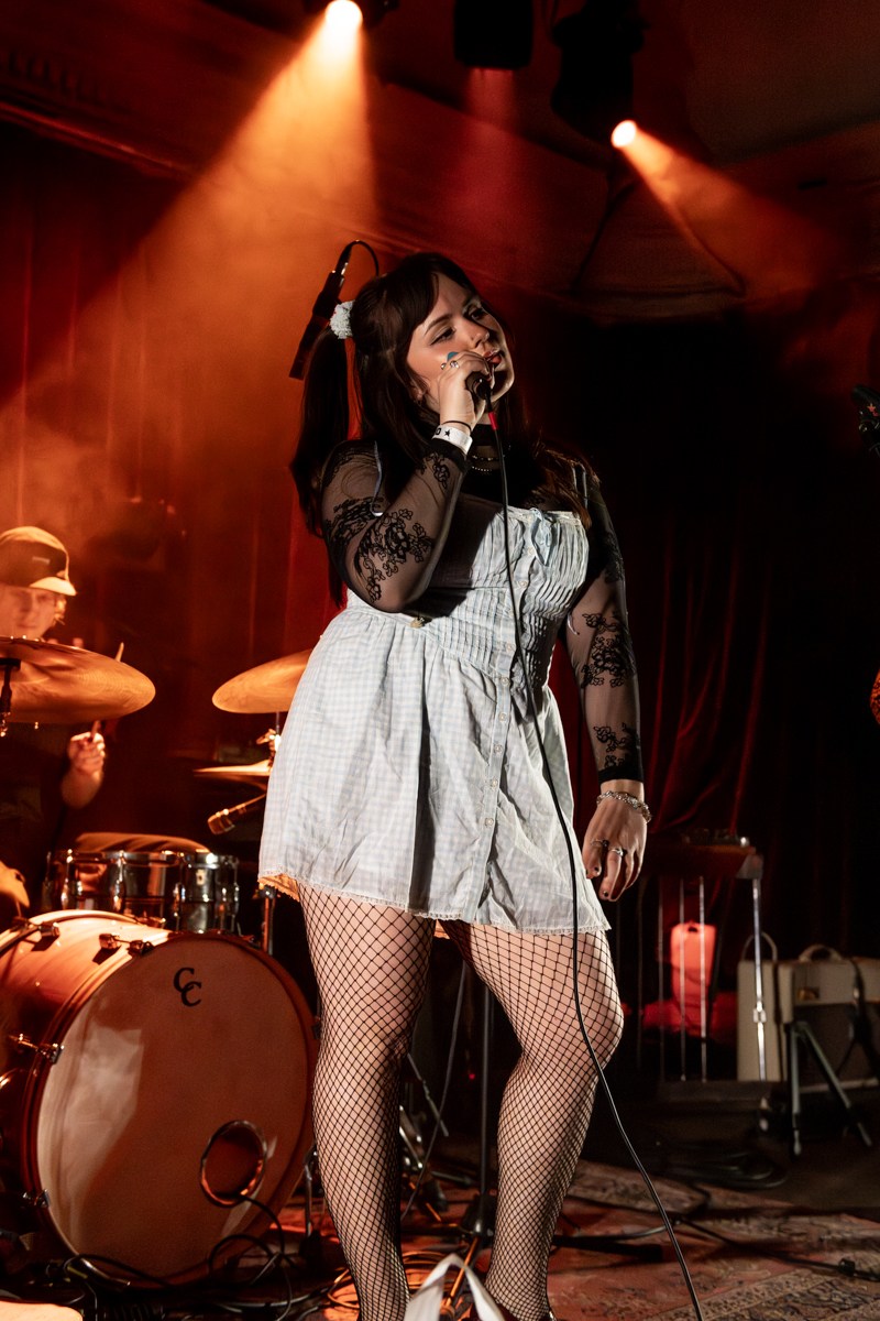 Vona Vella @ De Casino, picture 9, photographed by Bart Janssens - FrontView Magazine