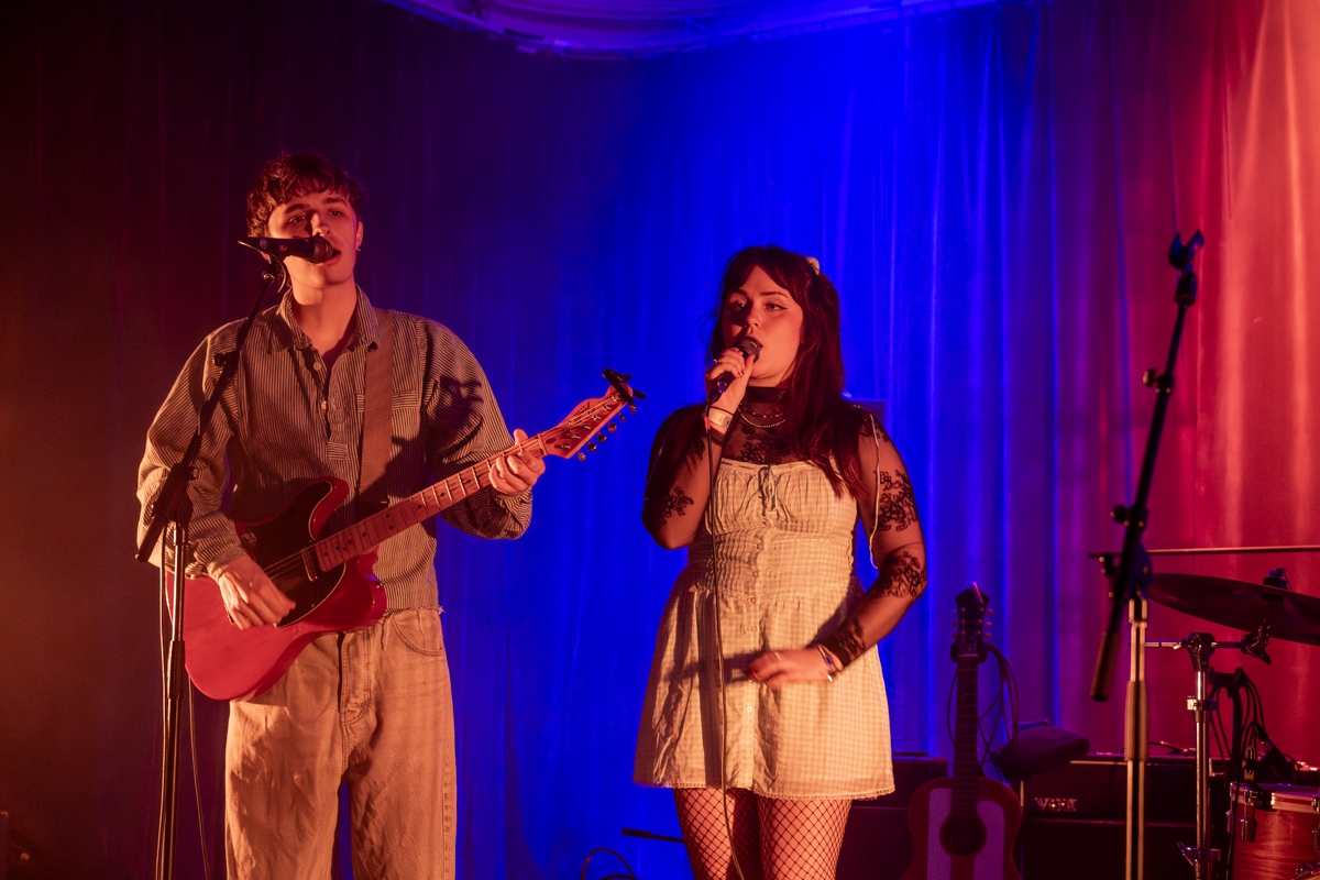 Vona Vella @ De Casino, picture 11, photographed by Bart Janssens - FrontView Magazine