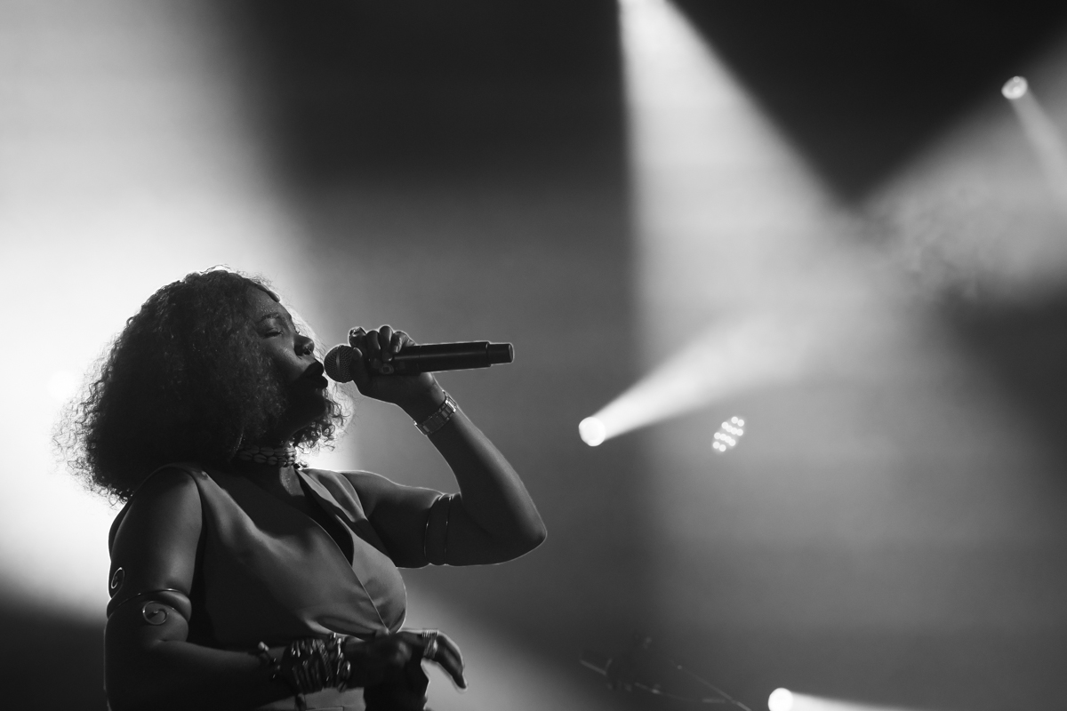 Justina Lee Brown @ Roots & Roses Festival, picture 13, photographed by Koen Marcoen - FrontView Magazine