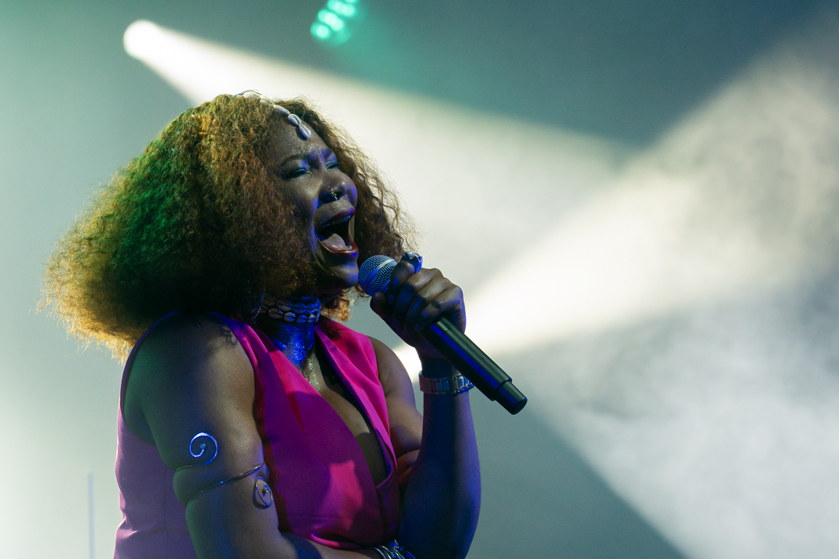 Justina Lee Brown @ Roots & Roses Festival, picture 16, photographed by Koen Marcoen - FrontView Magazine