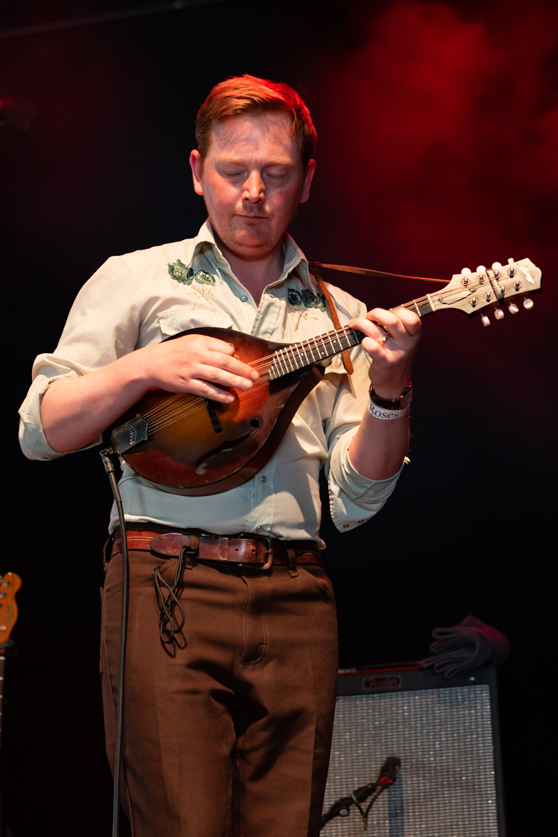 Rob Heron & The Tea Pad Orchestra @ Roots & Roses Festival, picture 2, photographed by Koen Marcoen - FrontView Magazine