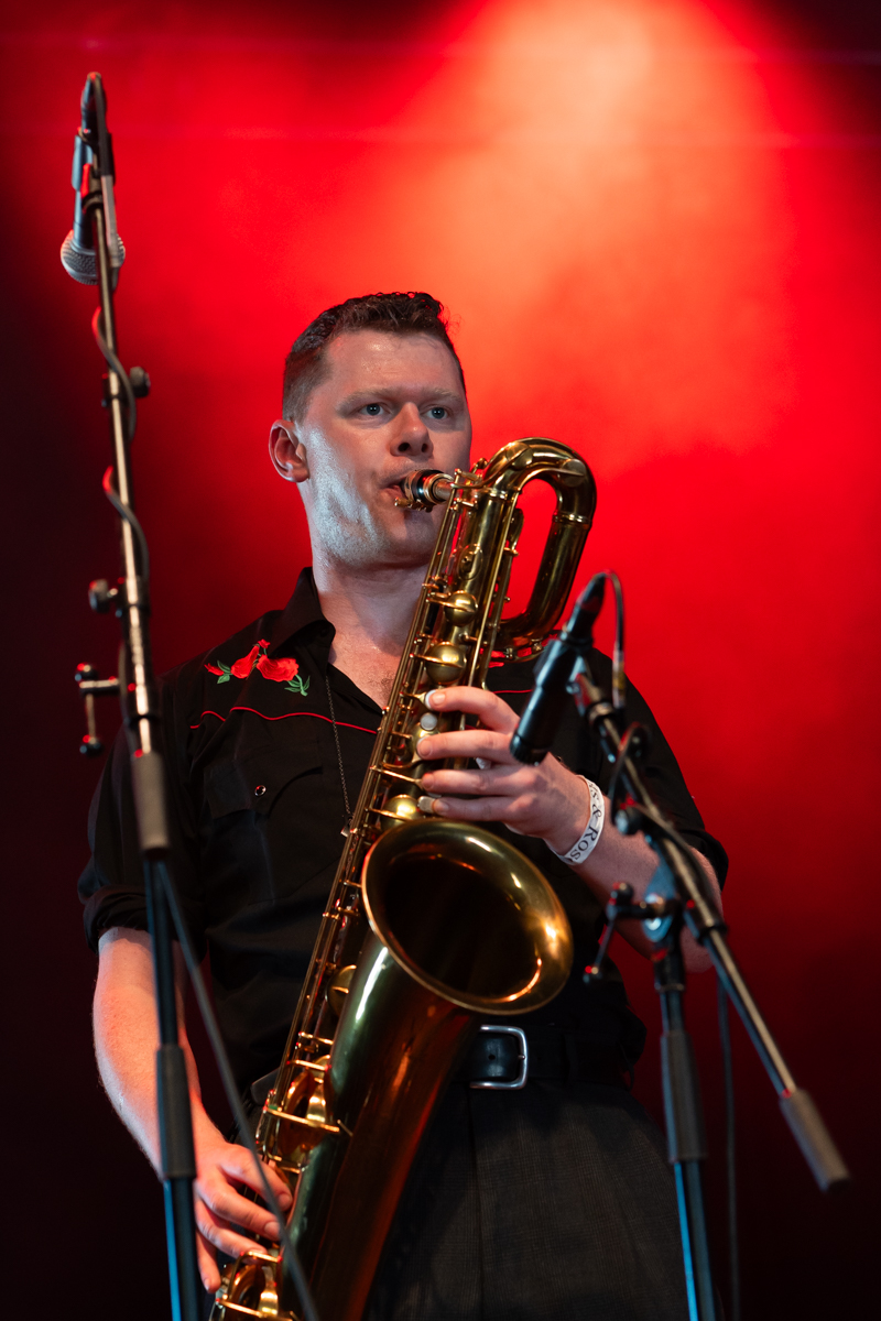 Rob Heron & The Tea Pad Orchestra @ Roots & Roses Festival, picture 8, photographed by Koen Marcoen - FrontView Magazine