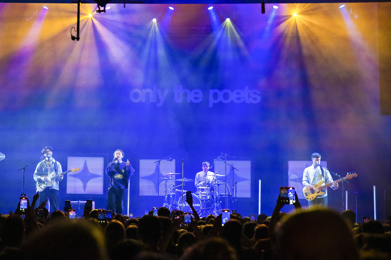 Only the poets @ Muziekgieterij, picture 10, photographed by Anoek Houben - FrontView Magazine