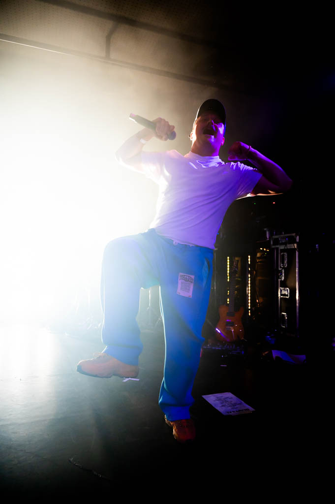 Abattoir Anvers & Friends @ 42u StuBru, picture 6, photographed by Gert Daemen - FrontView Magazine