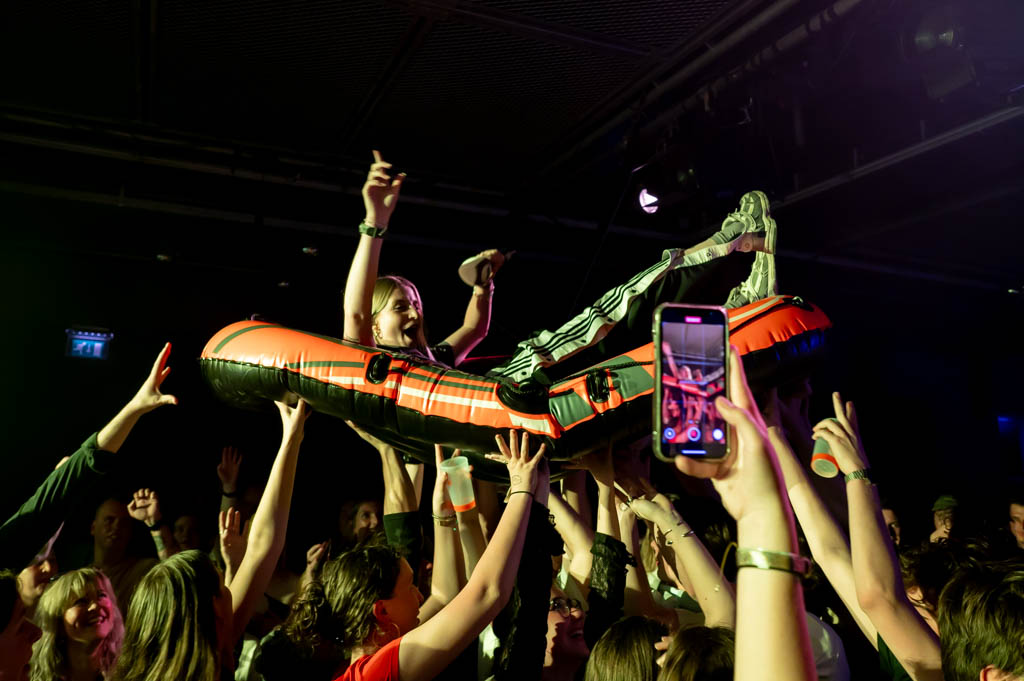Abattoir Anvers & Friends @ 42u StuBru, picture 11, photographed by Gert Daemen - FrontView Magazine