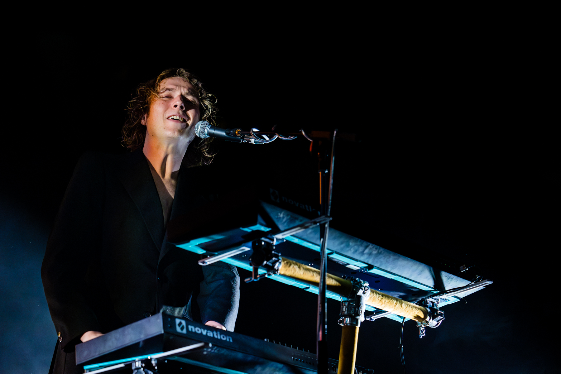 Blossoms @ Lotto Arena, picture 4, photographed by Dorien Goetschalckx - FrontView Magazine