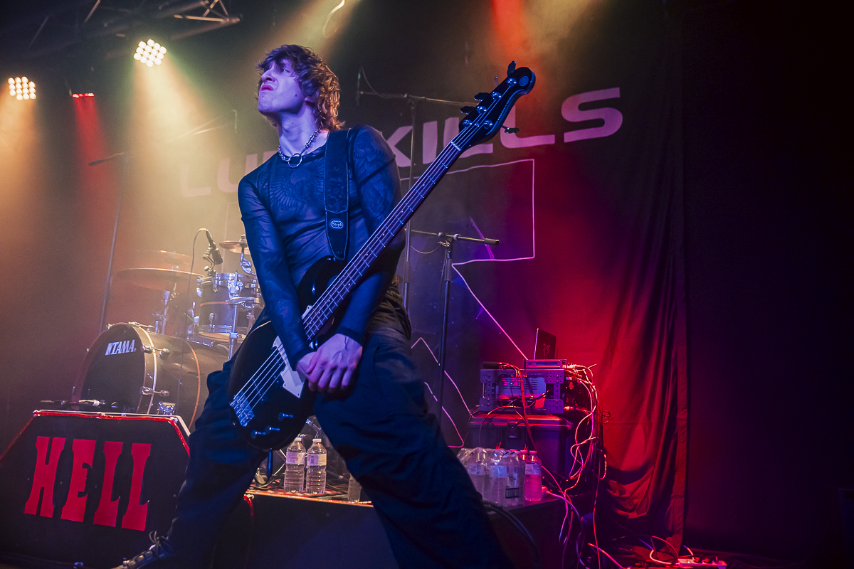 Luna Kills @ Club Hell Diest, picture 4, photographed by Peter Smet - FrontView Magazine