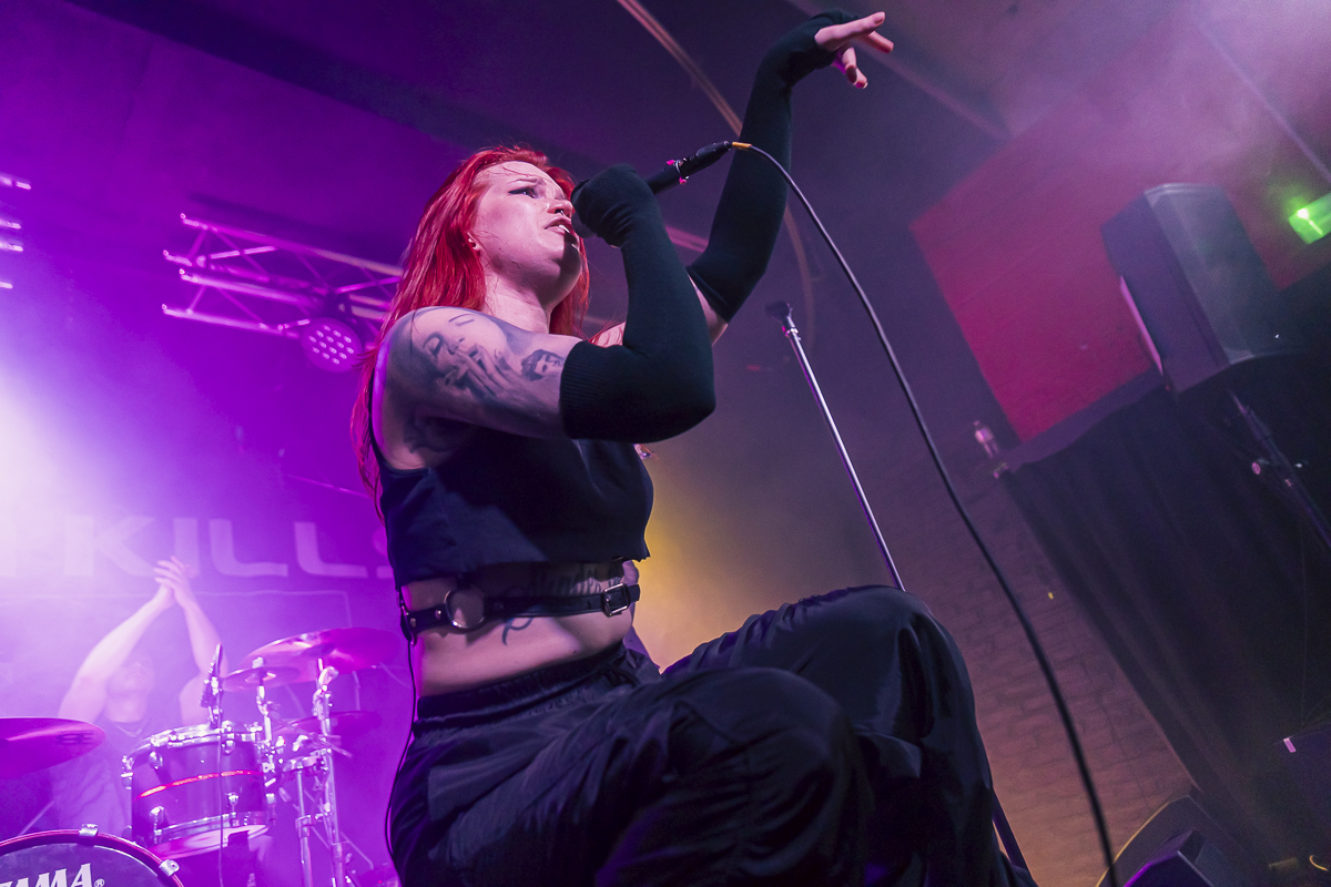 Luna Kills @ Club Hell Diest, picture 10, photographed by Peter Smet - FrontView Magazine