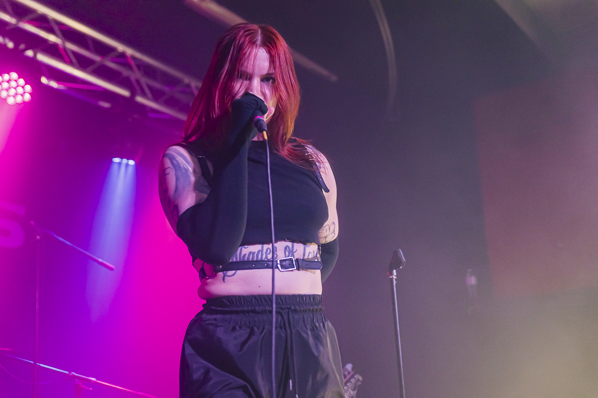Luna Kills @ Club Hell Diest, picture 12, photographed by Peter Smet - FrontView Magazine