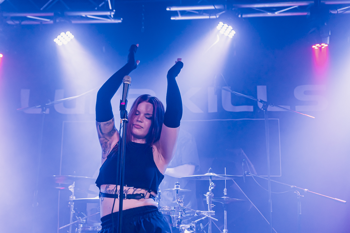Luna Kills @ Club Hell Diest, picture 16, photographed by Peter Smet - FrontView Magazine