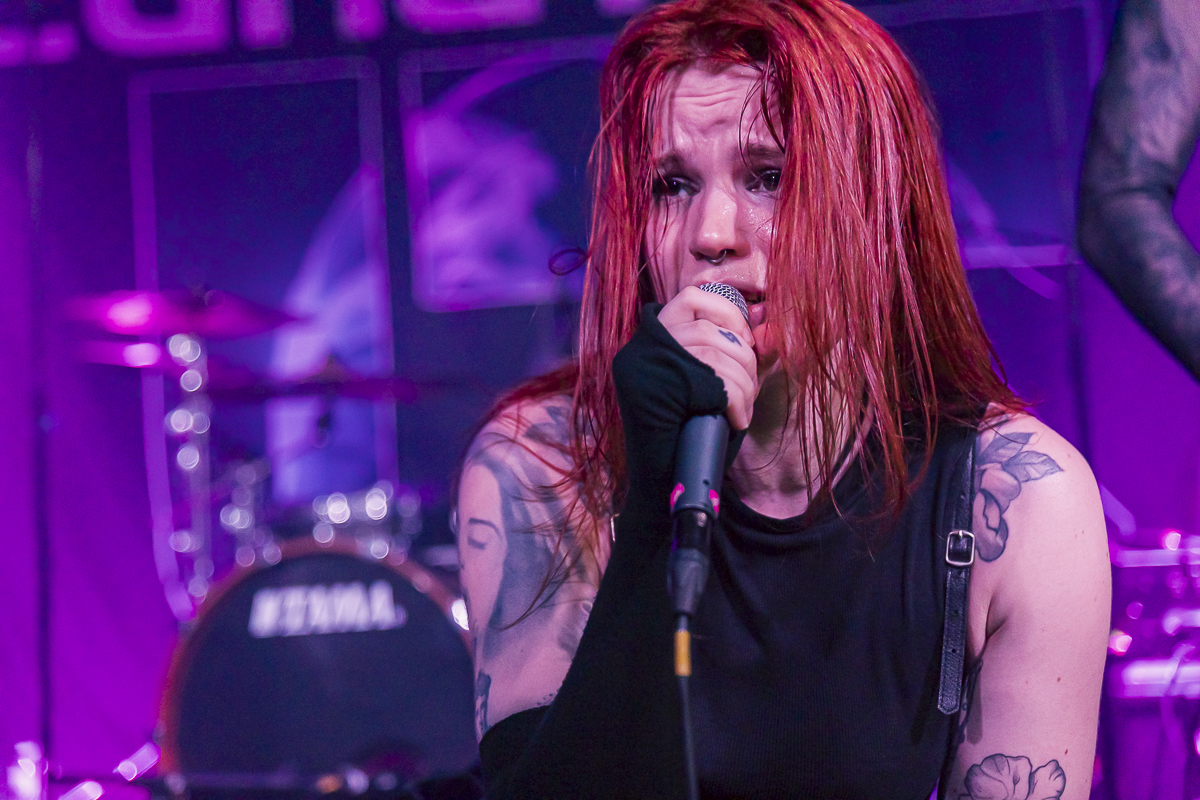 Luna Kills @ Club Hell Diest, picture 25, photographed by Peter Smet - FrontView Magazine