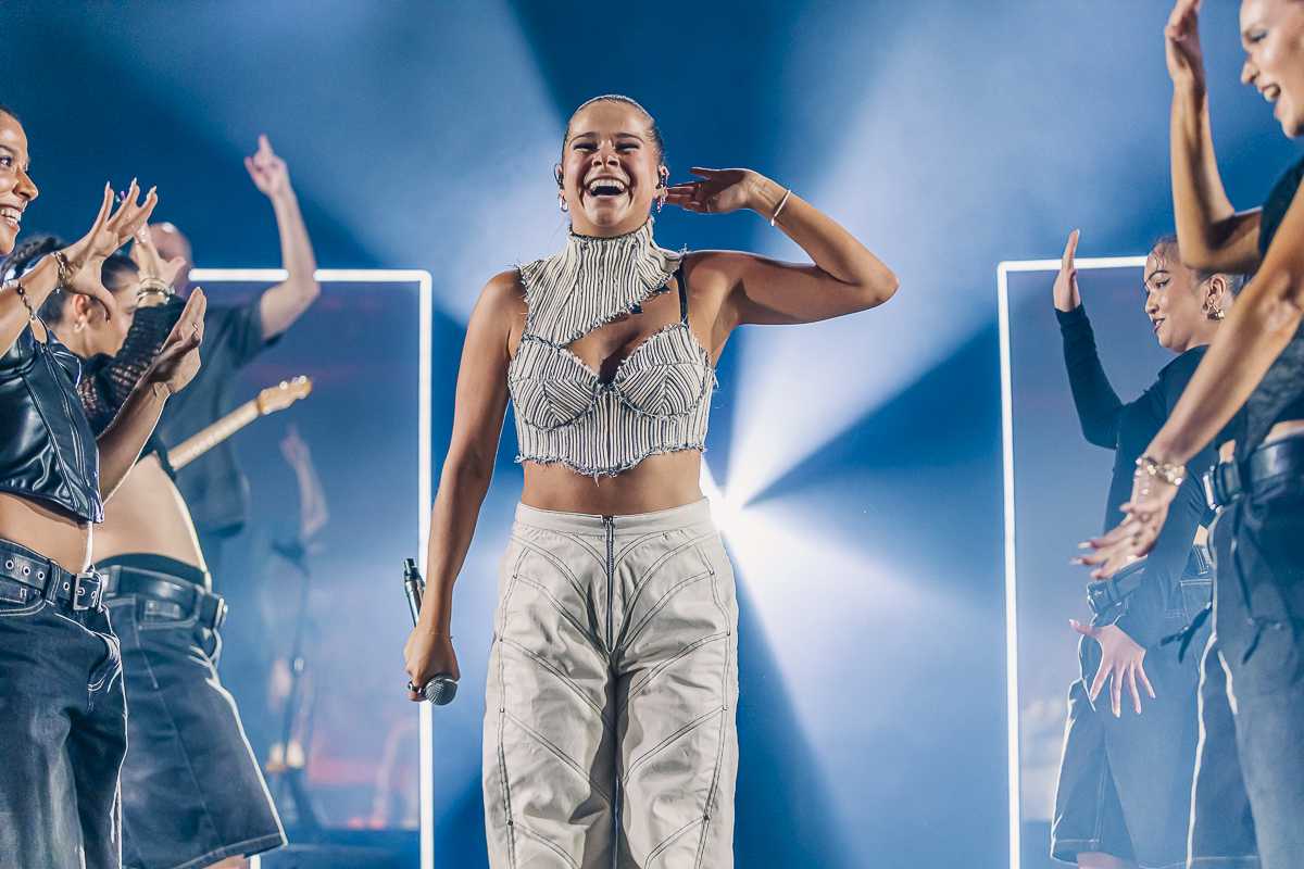 Laura Tesoro @ Ancienne Belgique, picture 15, photographed by Peter Smet - FrontView Magazine