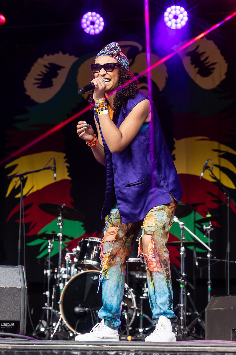 Shniece McMenamin & Run Come Down @ Antwerp Reggae Festival 2025, picture 3, photographed by Marc Verdonck - FrontView Magazine