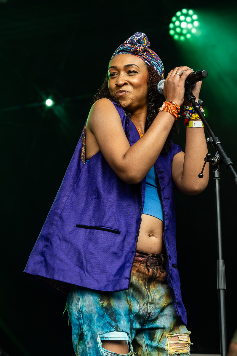 Shniece McMenamin & Run Come Down @ Antwerp Reggae Festival 2025, picture 14, photographed by Marc Verdonck - FrontView Magazine