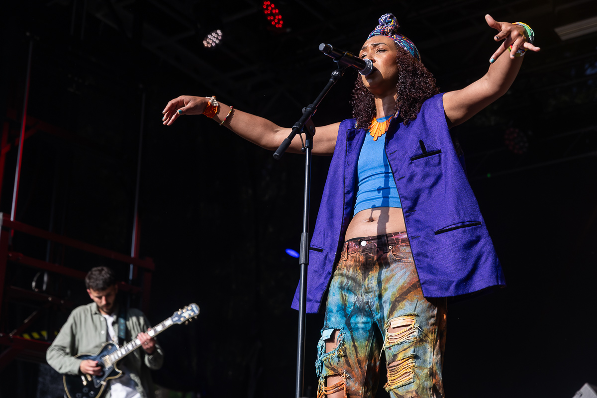 Shniece McMenamin & Run Come Down @ Antwerp Reggae Festival 2025, picture 30, photographed by Marc Verdonck - FrontView Magazine