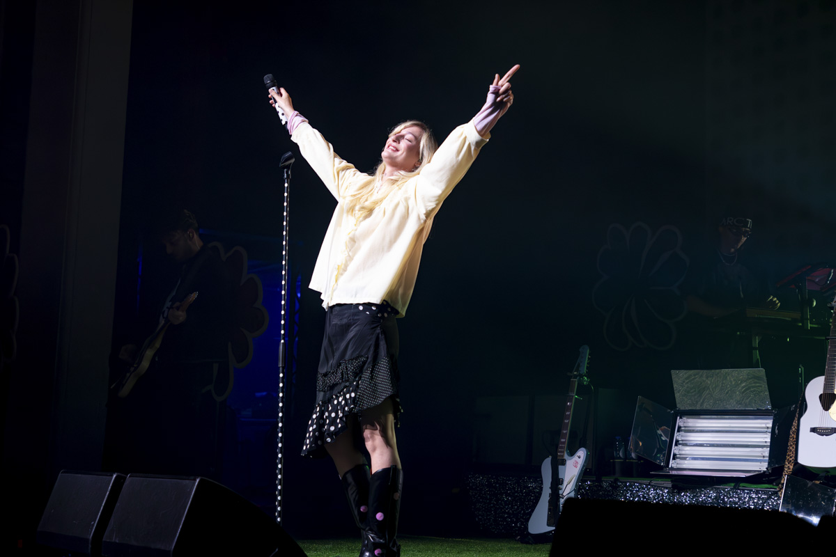 S10 @ De Roma, picture 5, photographed by dirk janssens - FrontView Magazine