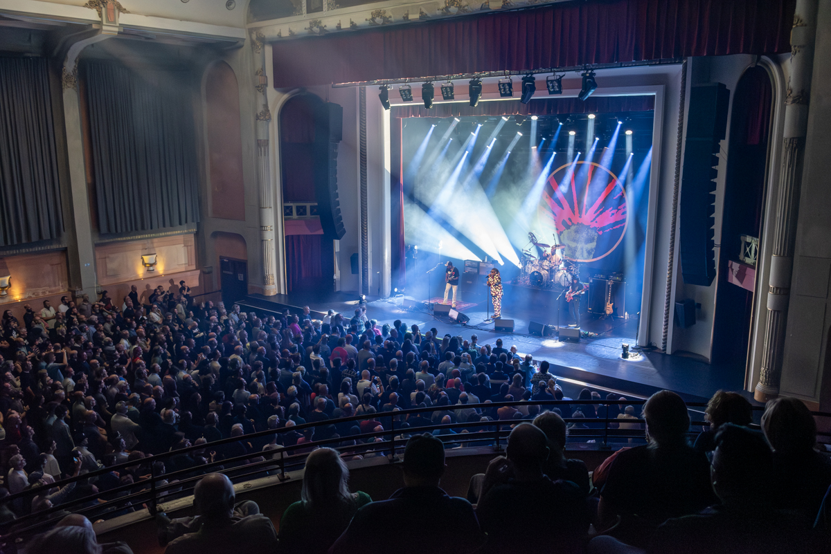 Living Colour @ De Roma, picture 2, photographed by Bart Janssens - FrontView Magazine