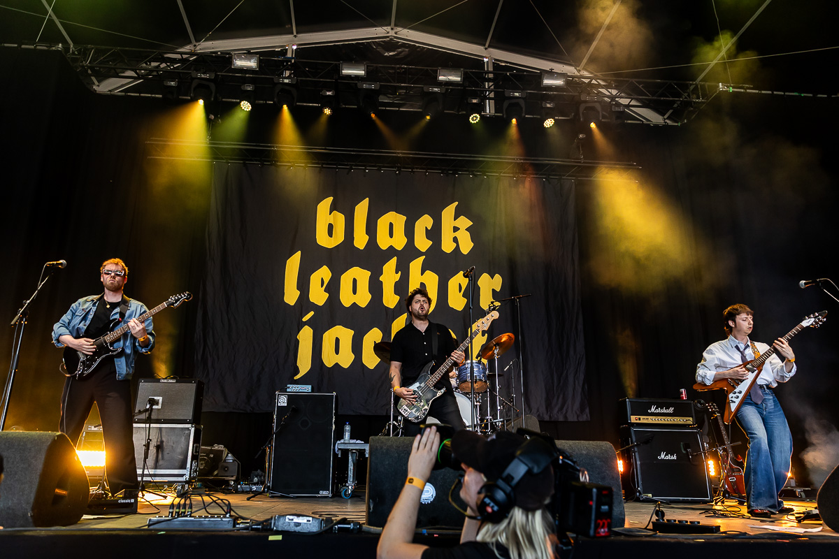 Black Leather Jacket @ Vestrock 2025, picture 7, photographed by Marc Verdonck - FrontView Magazine