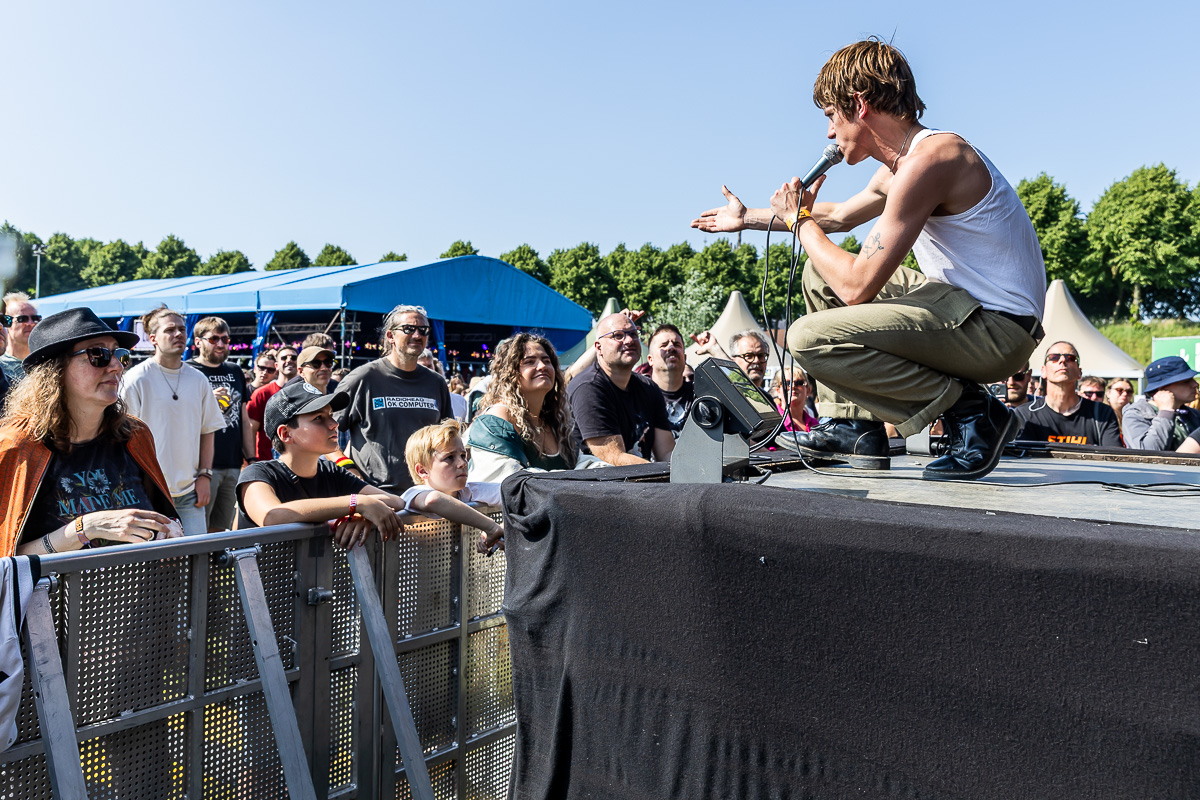 Deadletter @ Vestrock 2025, picture 24, photographed by Marc Verdonck - FrontView Magazine