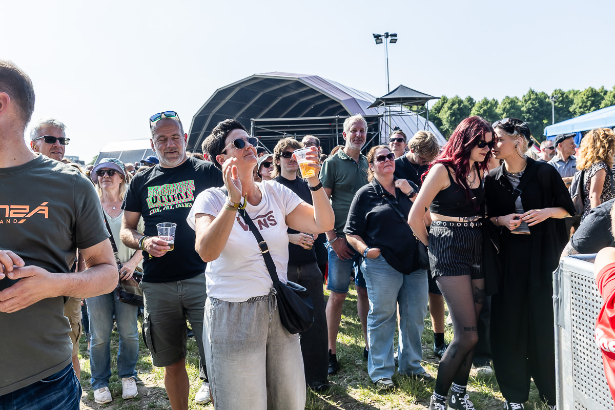 Deadletter @ Vestrock 2025, picture 25, photographed by Marc Verdonck - FrontView Magazine