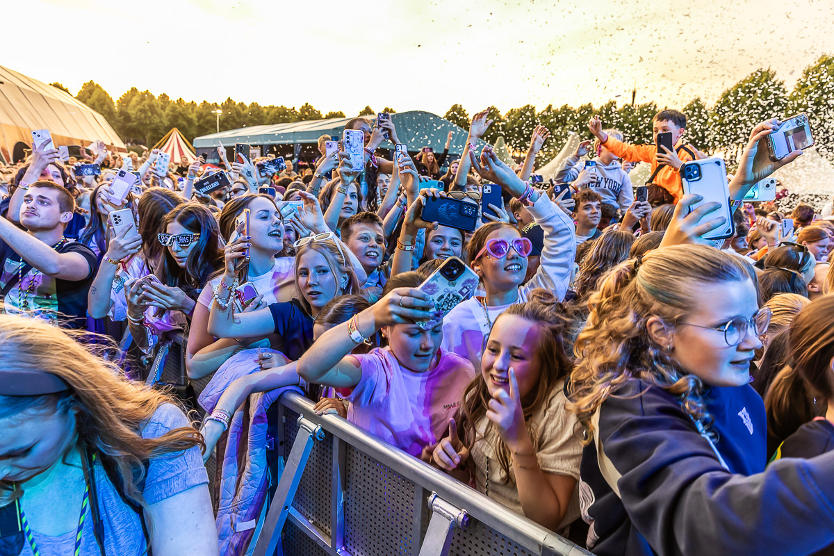 Bankzitters @ Vestrock 2025, picture 13, photographed by Marc Verdonck - FrontView Magazine