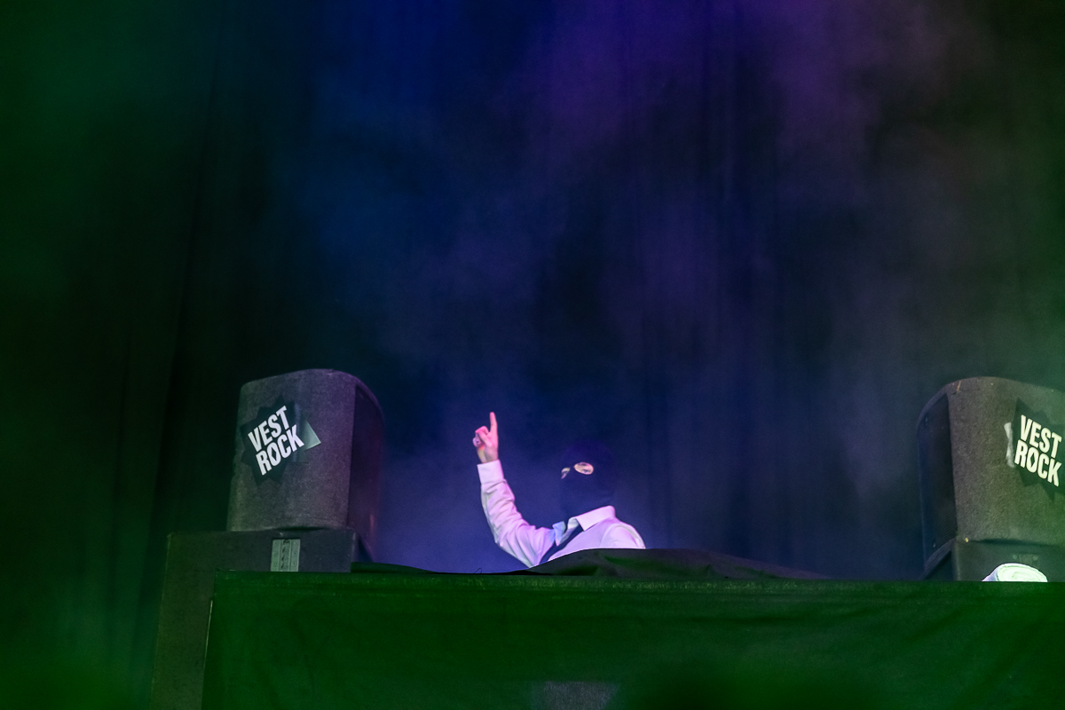 DIKKE BAAP @ Vestrock 2025, picture 4, photographed by Marc Verdonck - FrontView Magazine