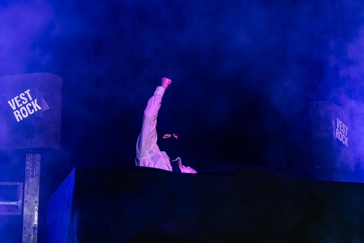 DIKKE BAAP @ Vestrock 2025, picture 9, photographed by Marc Verdonck - FrontView Magazine