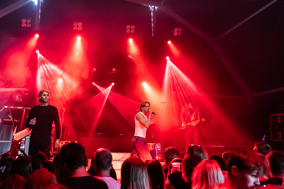 Flaire @ Vestrock 2025, picture 1, photographed by Marc Verdonck - FrontView Magazine