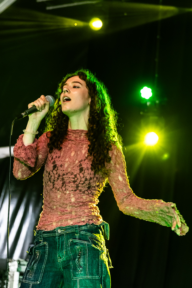 Janet Livv @ Vestrock 2025, picture 5, photographed by Marc Verdonck - FrontView Magazine