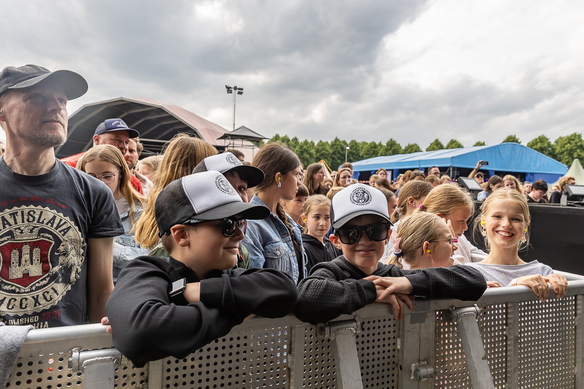 Kingfishr @ Vestrock 2025, picture 15, photographed by Marc Verdonck - FrontView Magazine