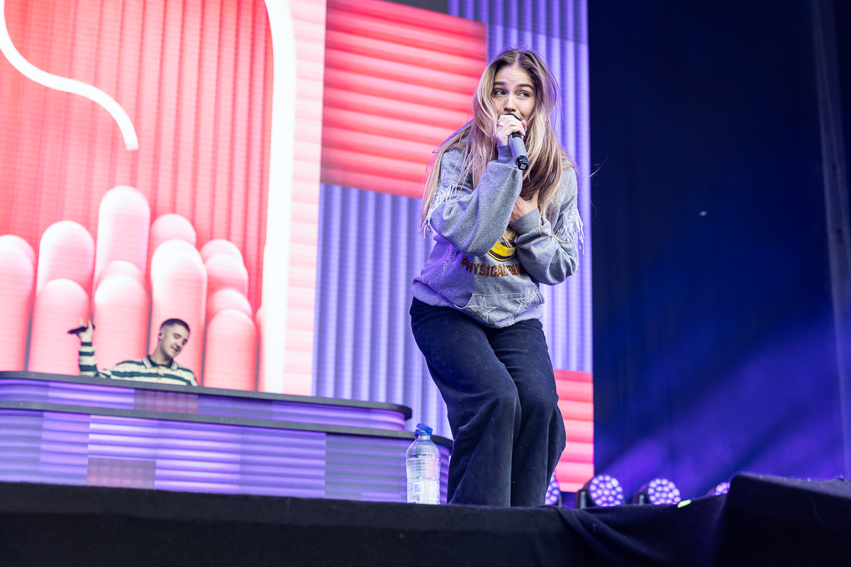 Roxy Dekker @ Vestrock 2025, picture 2, photographed by Marc Verdonck - FrontView Magazine