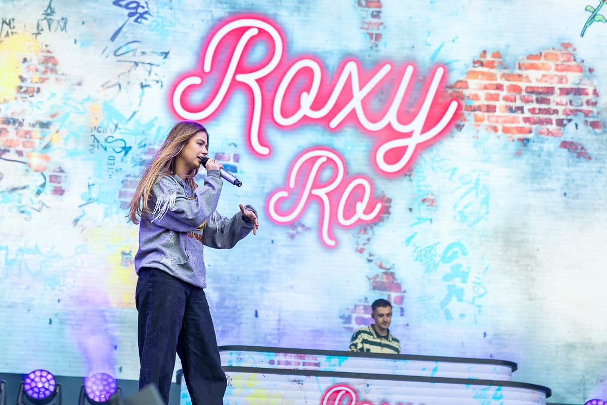 Roxy Dekker @ Vestrock 2025, picture 10, photographed by Marc Verdonck - FrontView Magazine