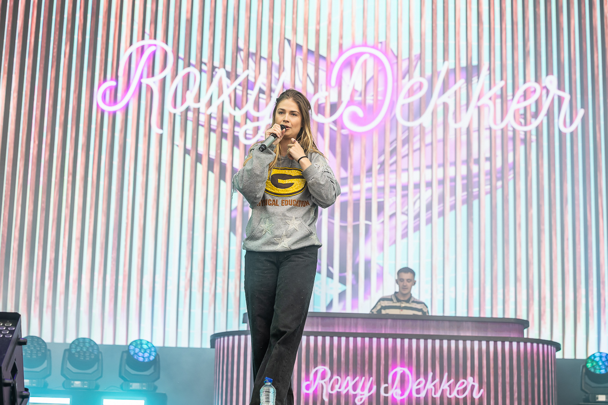 Roxy Dekker @ Vestrock 2025, picture 18, photographed by Marc Verdonck - FrontView Magazine