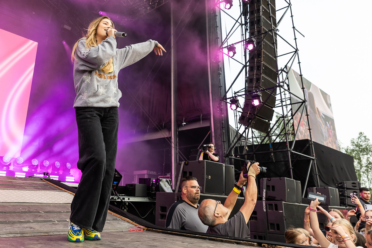 Roxy Dekker @ Vestrock 2025, picture 20, photographed by Marc Verdonck - FrontView Magazine