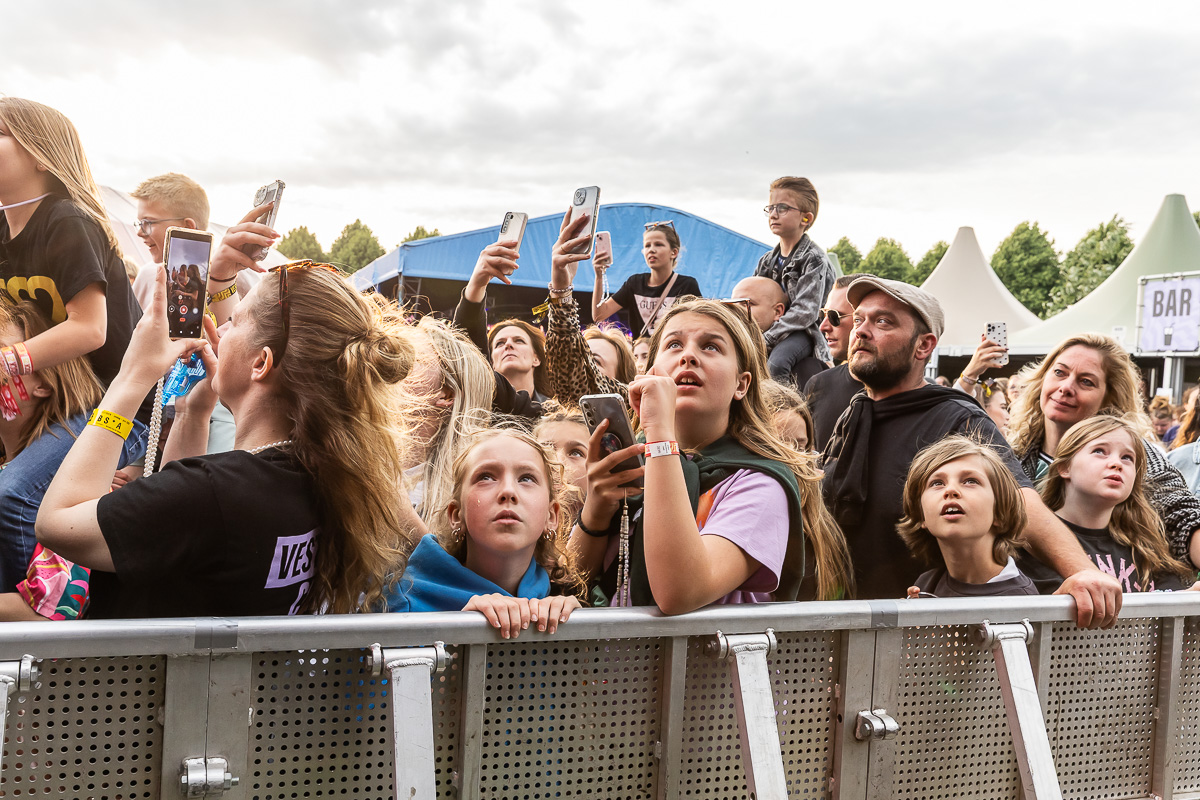 Roxy Dekker @ Vestrock 2025, picture 22, photographed by Marc Verdonck - FrontView Magazine