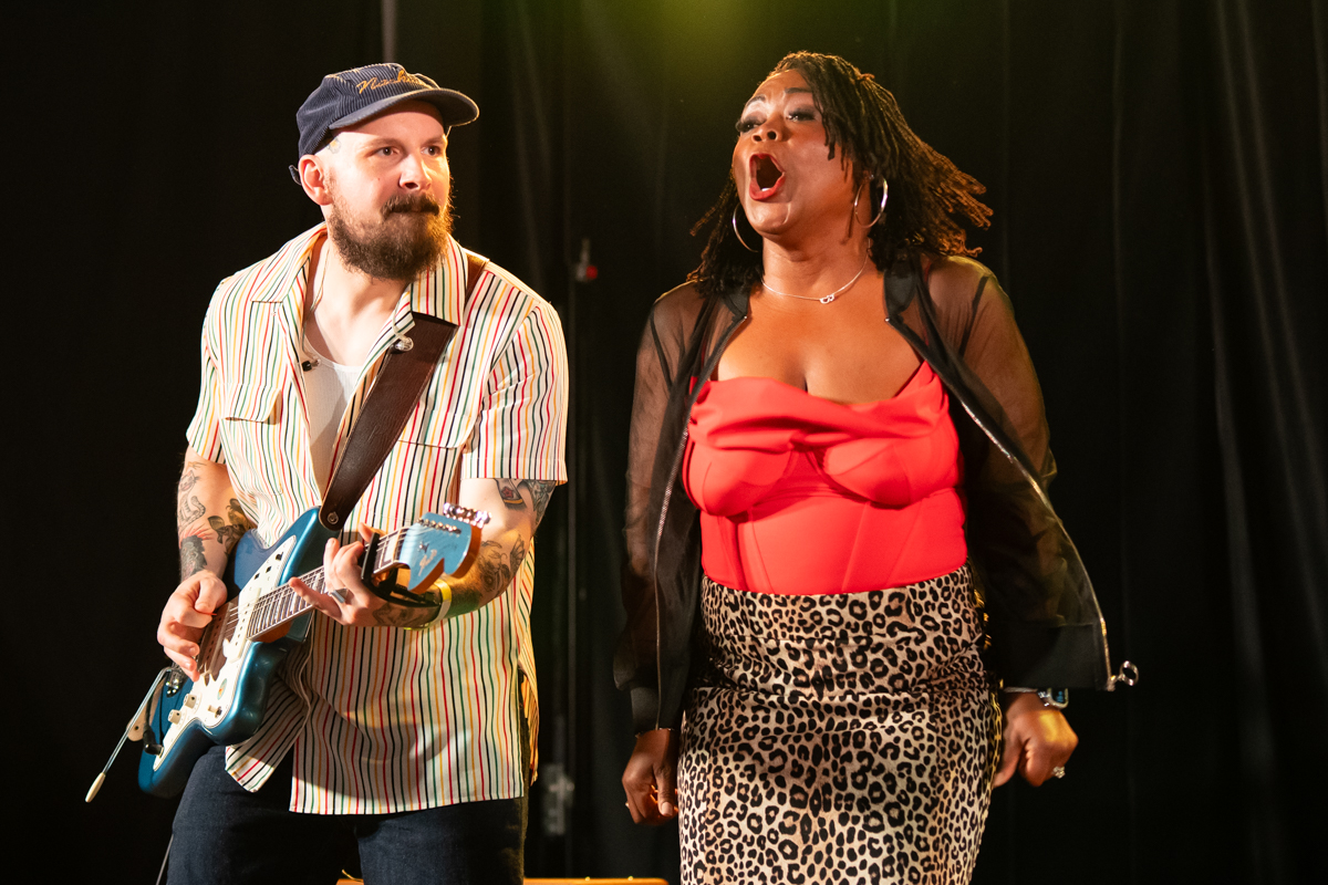 Shemekia Copeland @ Duvelblues, picture 7, photographed by Koen Marcoen - FrontView Magazine