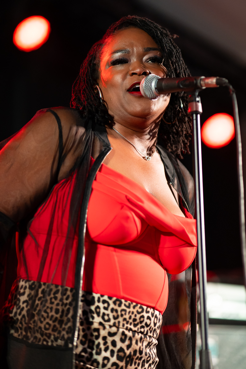 Shemekia Copeland @ Duvelblues, picture 10, photographed by Koen Marcoen - FrontView Magazine