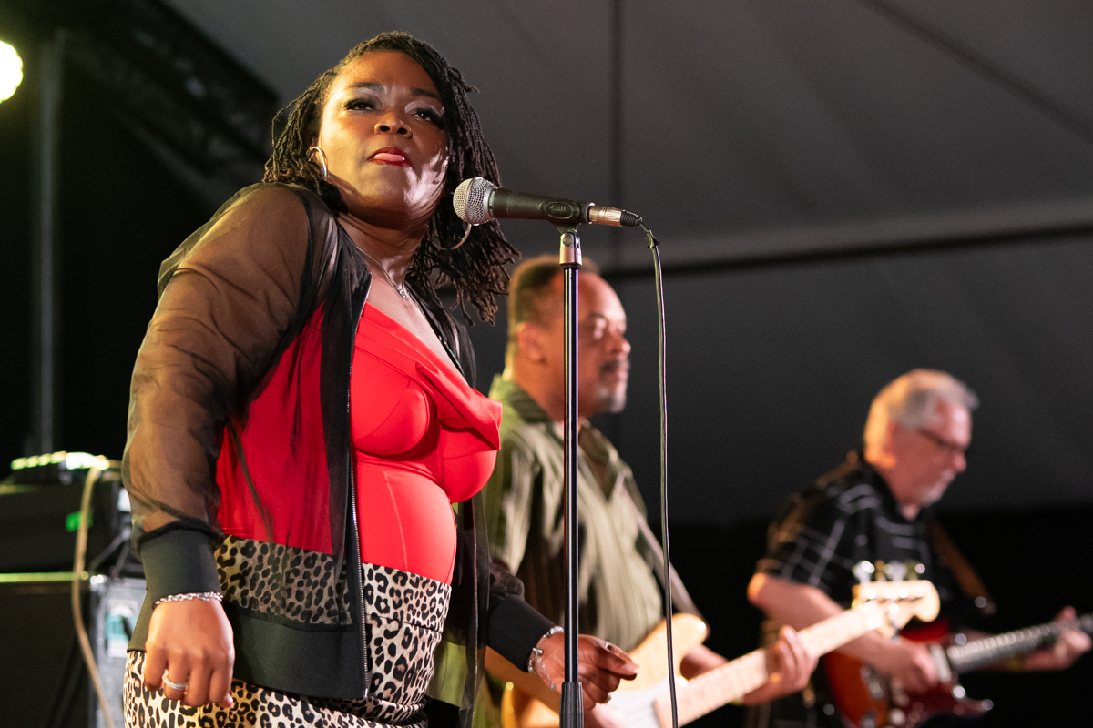 Shemekia Copeland @ Duvelblues, picture 13, photographed by Koen Marcoen - FrontView Magazine