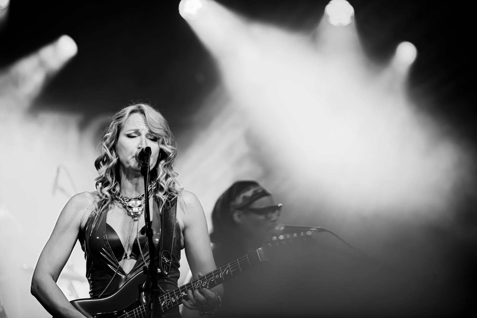 Ana Popovic @ Blues Peer, picture 18, photographed by Leen Verlinden - FrontView Magazine