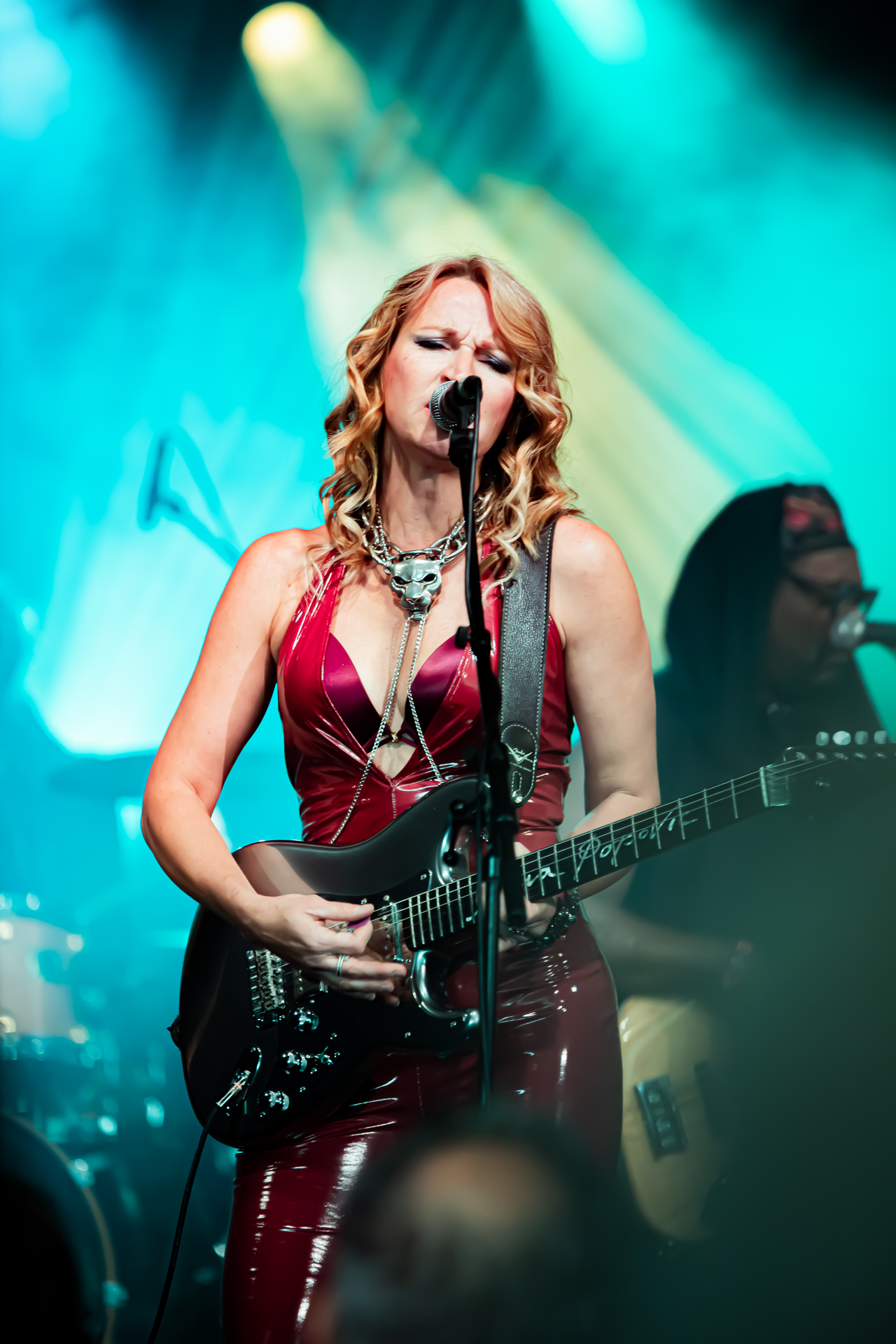 Ana Popovic @ Blues Peer, picture 21, photographed by Leen Verlinden - FrontView Magazine
