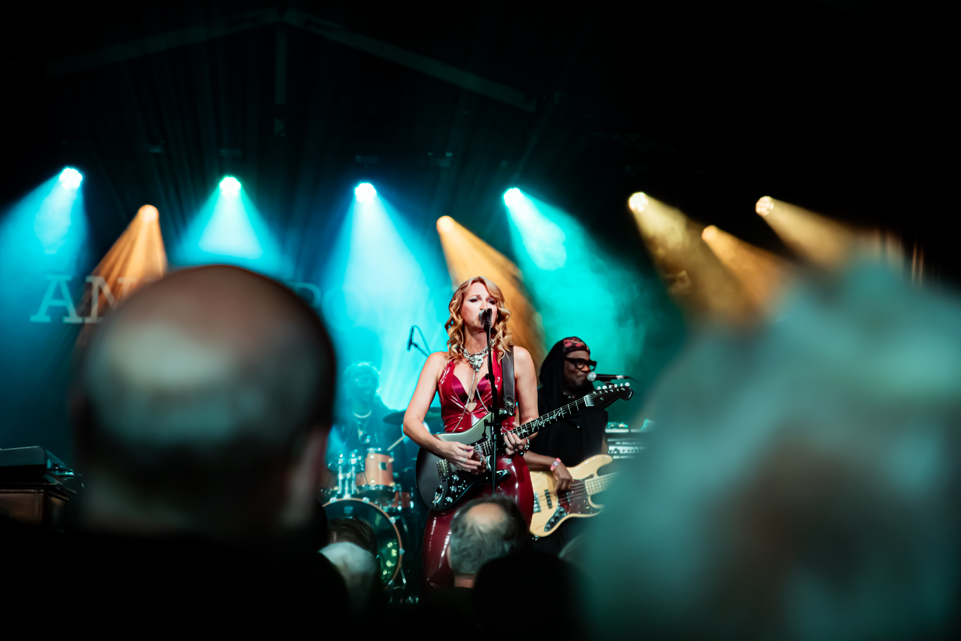 Ana Popovic @ Blues Peer, picture 24, photographed by Leen Verlinden - FrontView Magazine