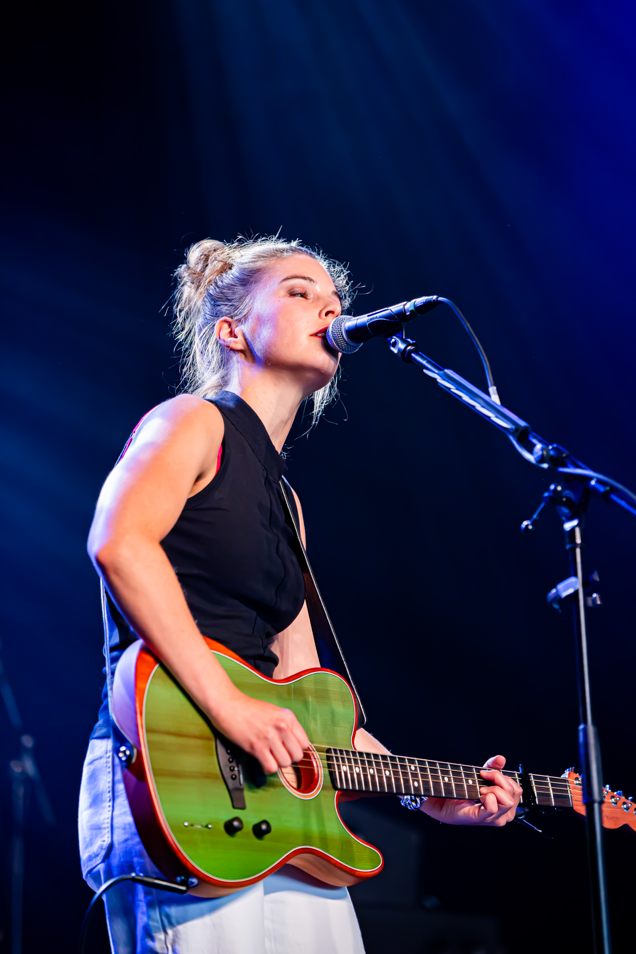 Emmy D'Arc @ Blues Peer, picture 7, photographed by Leen Verlinden - FrontView Magazine