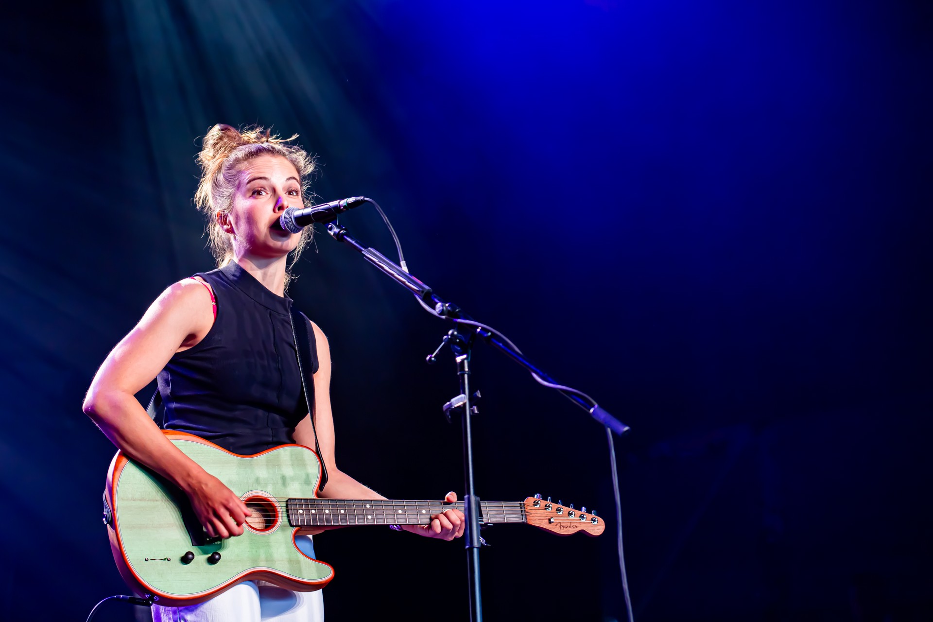 Emmy D'Arc @ Blues Peer, picture 11, photographed by Leen Verlinden - FrontView Magazine