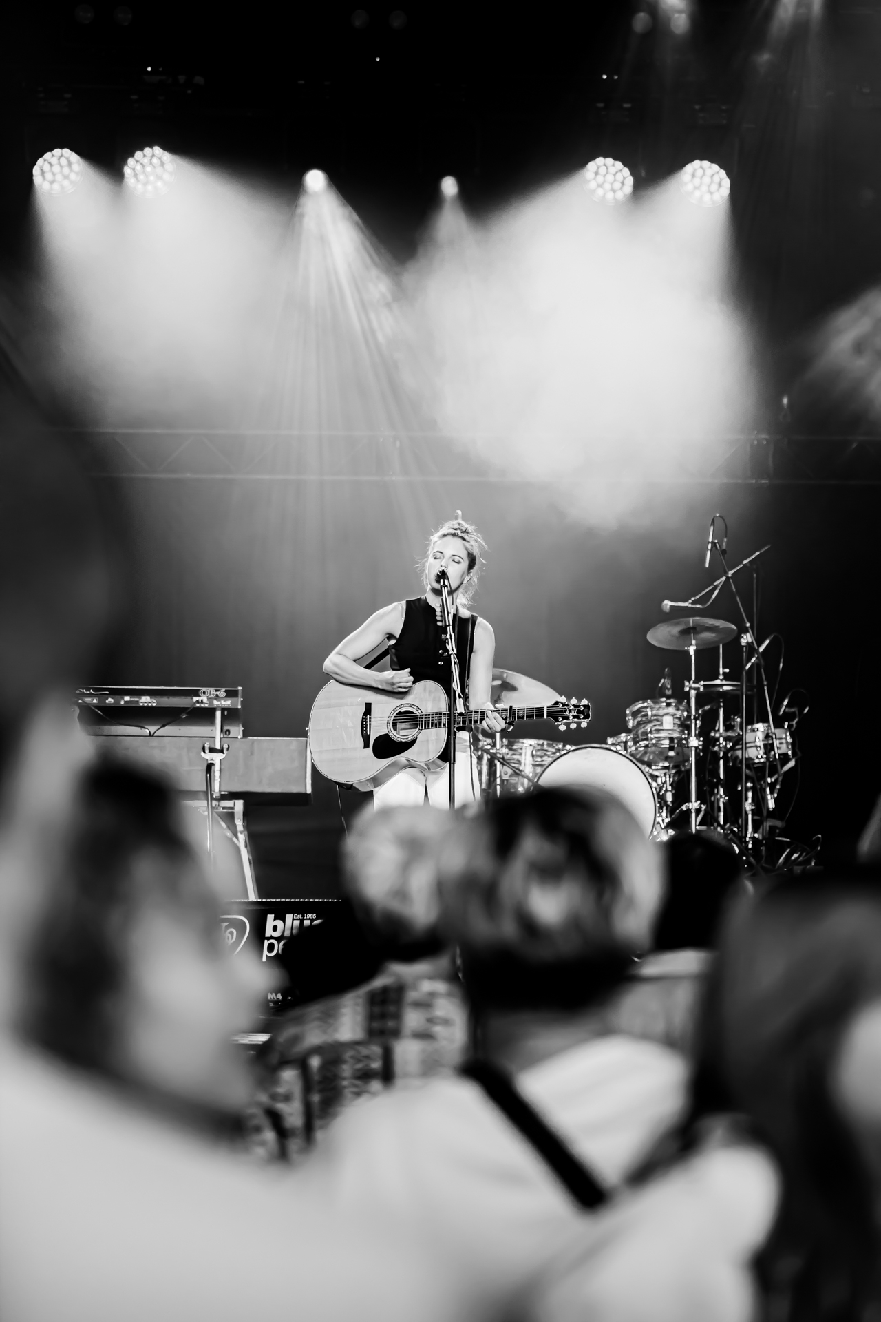 Emmy D'Arc @ Blues Peer, picture 14, photographed by Leen Verlinden - FrontView Magazine