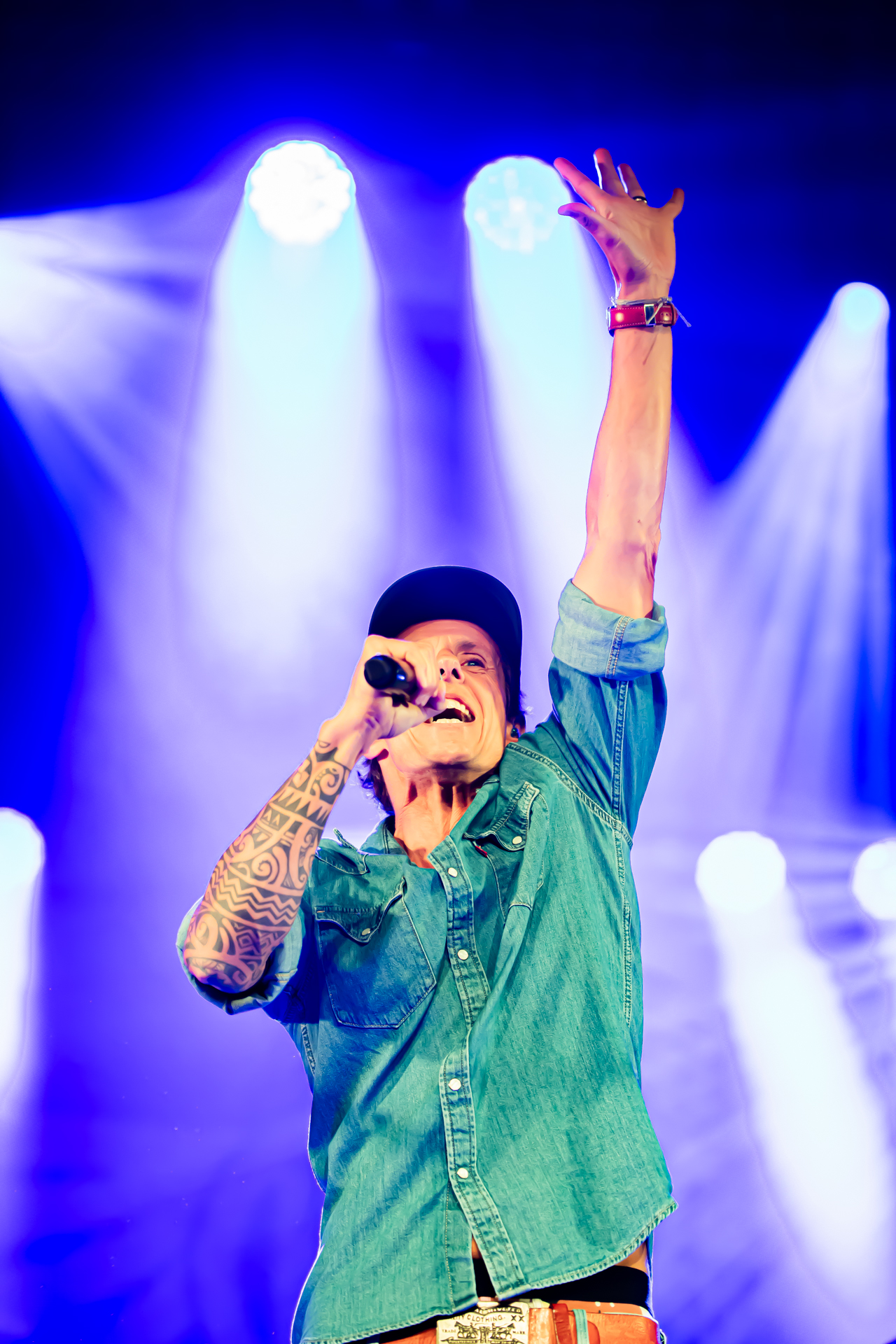 K's Choice @ Blues Peer, picture 18, photographed by Leen Verlinden - FrontView Magazine