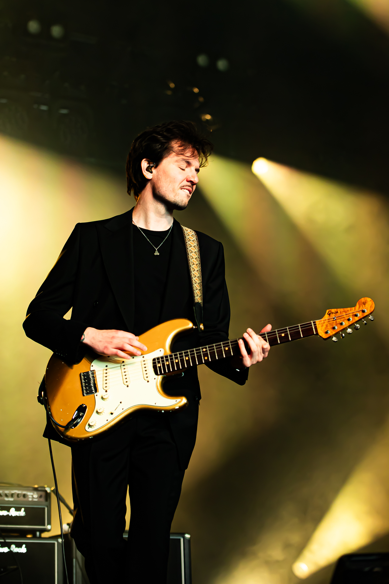 Milo Meskens @ Blues Peer, picture 1, photographed by Leen Verlinden - FrontView Magazine
