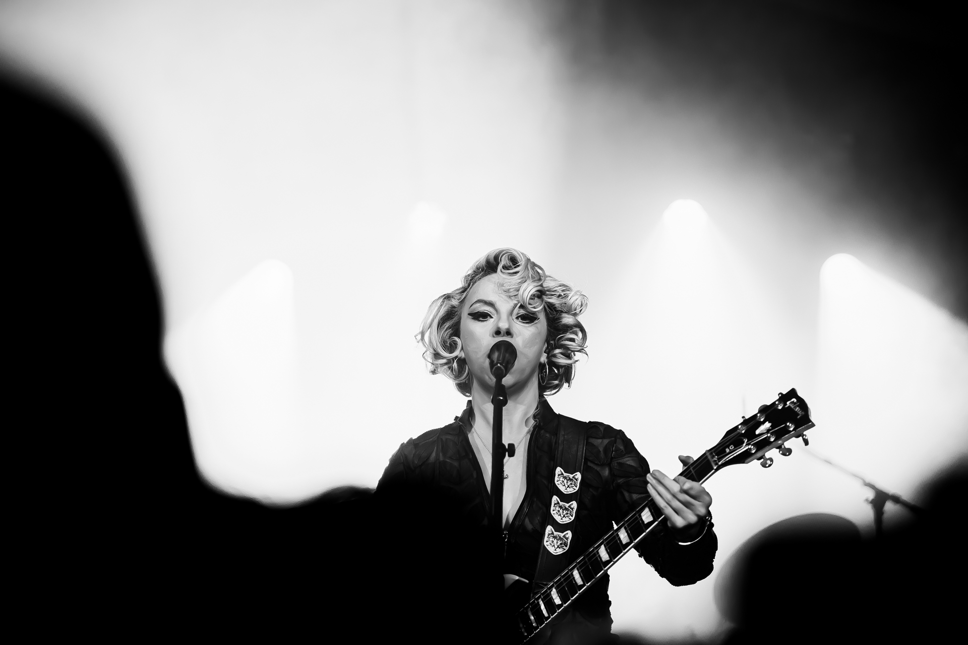 Samantha Fish @ Blues Peer, picture 2, photographed by Leen Verlinden - FrontView Magazine